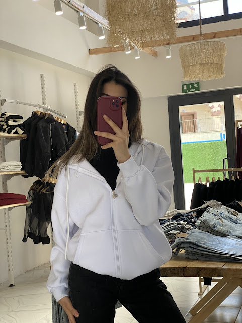 Beyaz İçi Şardonlu Fermuarlı Sweat