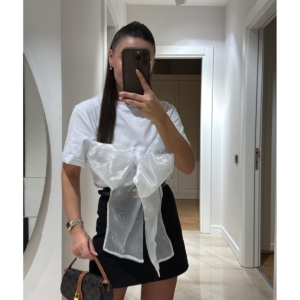Organze Fiyonk Detaylı Beyaz Tişört
