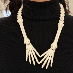 Beyaz İskelet Eli Figürlü Kolye Gotik Kemik Tasarımlı Zincir Kolye Halloween Aksesuarı